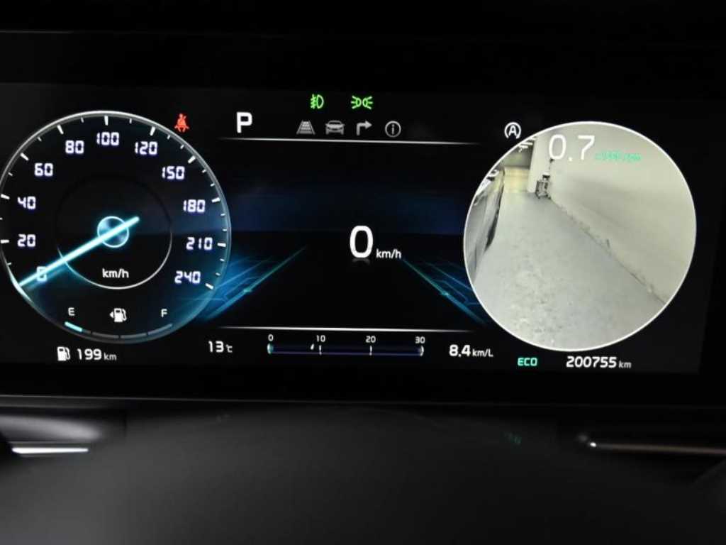 KIA Carnival - Vista 11