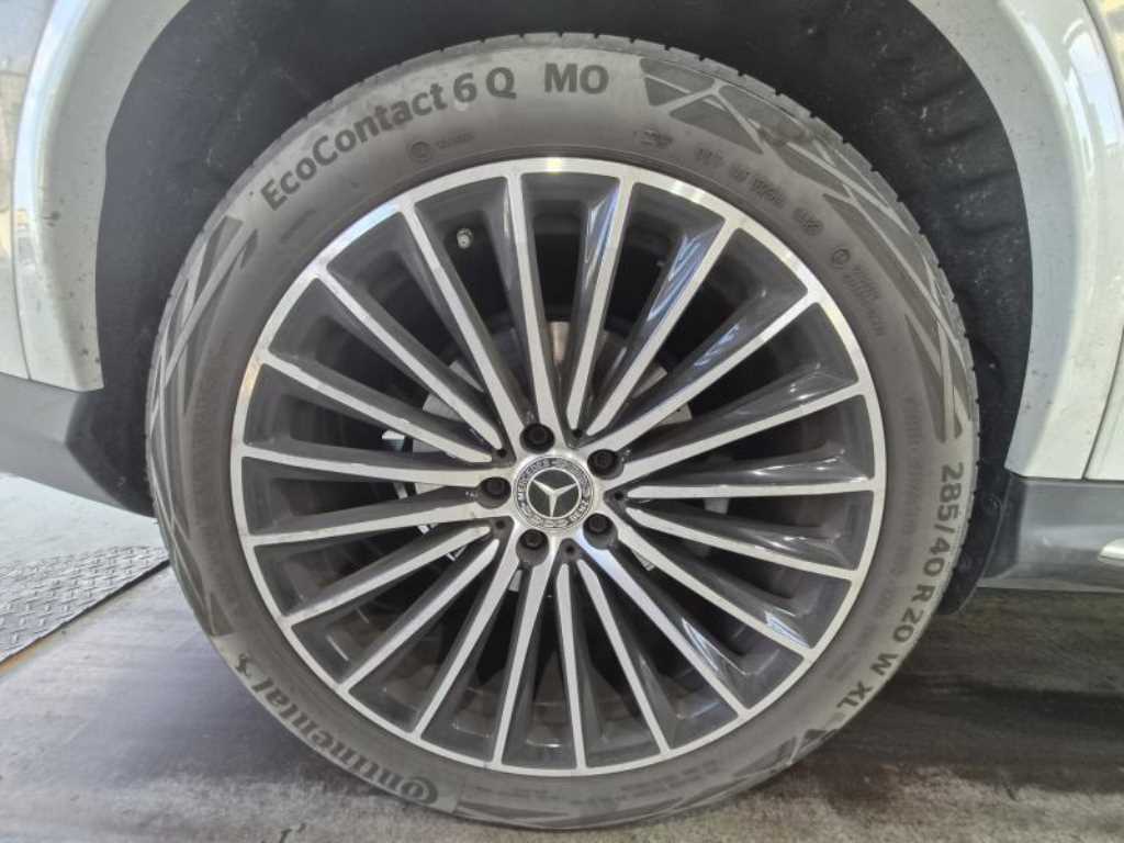 Mercedes Benz GLC Class - Vista 5