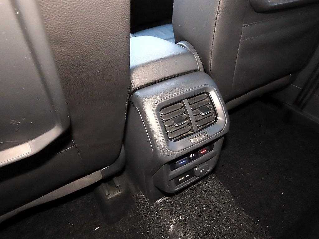 Volkswagen Tiguan 2020 Blanco - Importación desde Corea - HF Imports Iquique - Foto 17