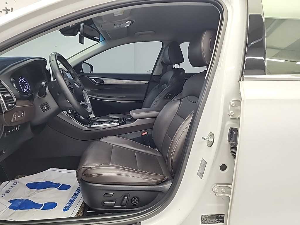 HYUNDAI Grandeur - Vista 11