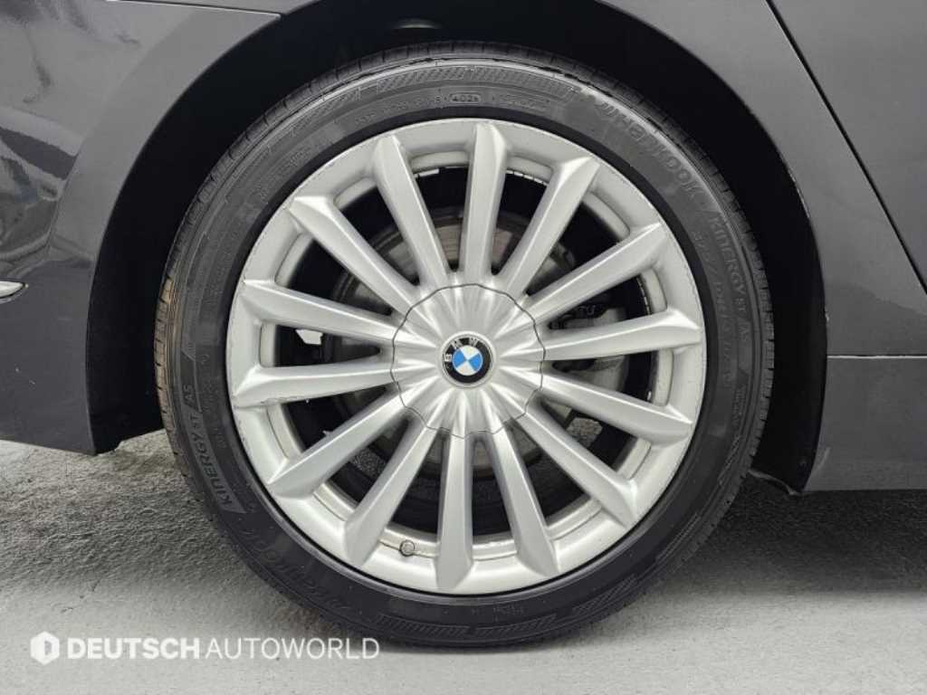 BMW 7 Series - Vista 6