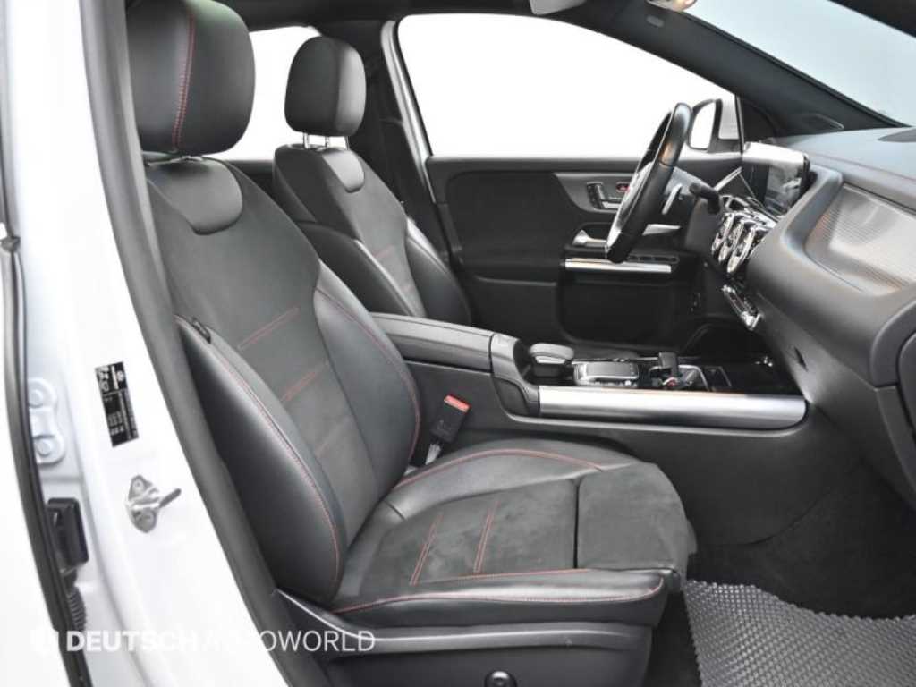 Mercedes Benz EQA - Vista 10