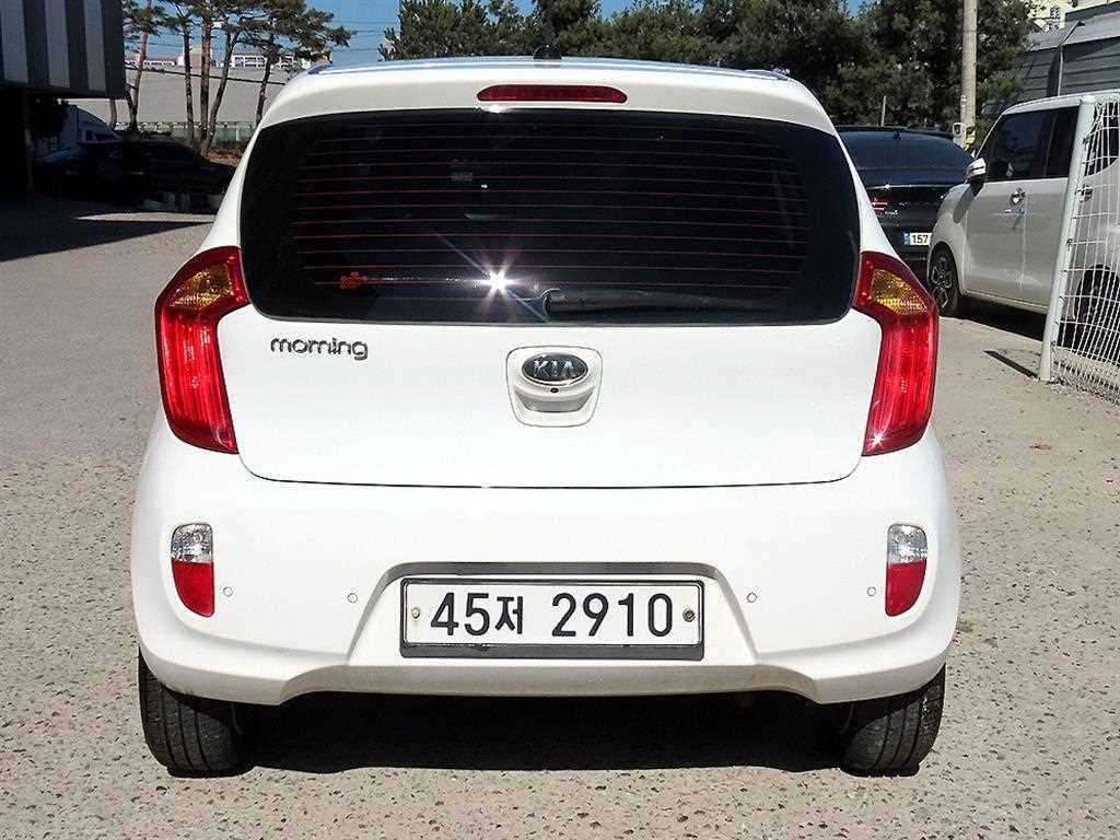 KIA Morning - Vista 4