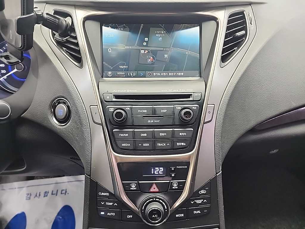 HYUNDAI Grandeur - Vista 10