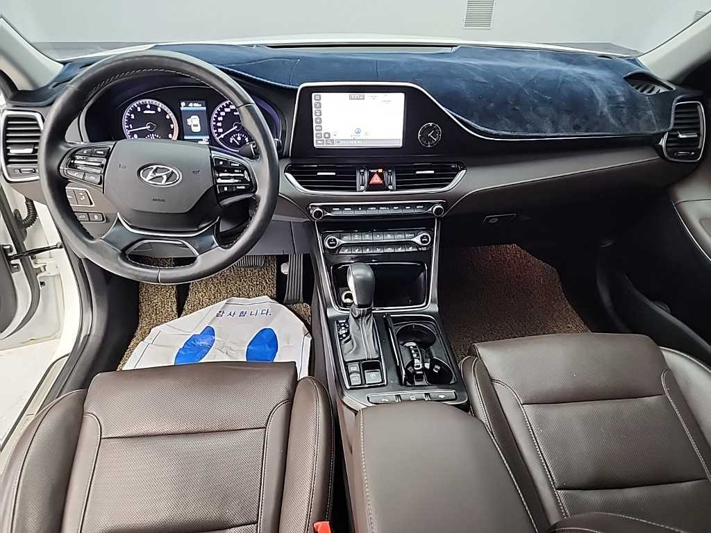 HYUNDAI Grandeur - Vista 7