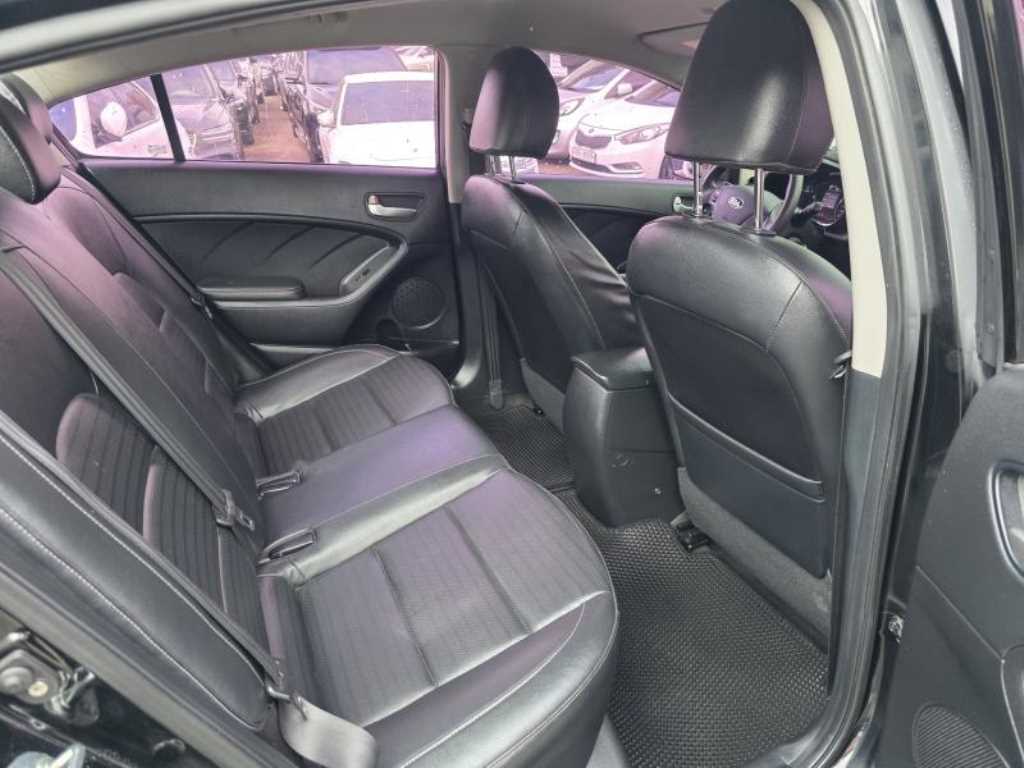 KIA K3 2016 Negro - Importación desde Corea - HF Imports Iquique - Foto 17