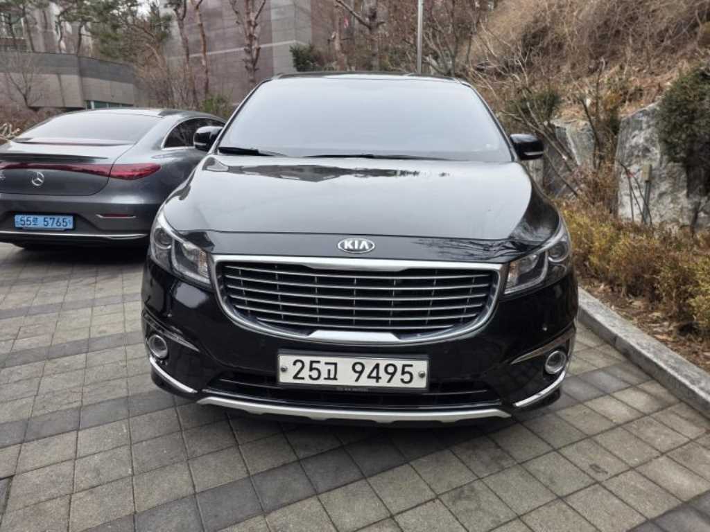 KIA Carnival - Vista 2