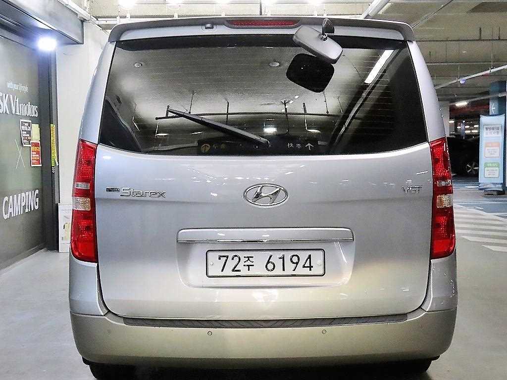 HYUNDAI Starex - Vista 5