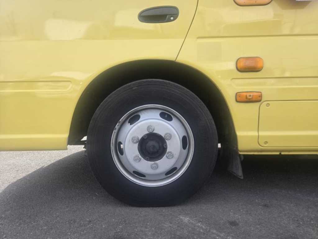 medium and large bus Hyundai bus - Vista 11