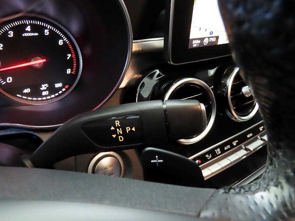 Mercedes Benz C Class - Vista 12