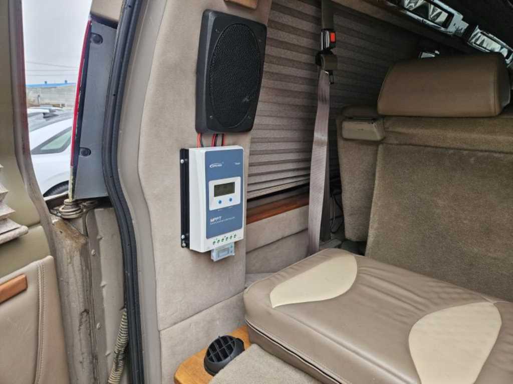 Chevrolet Chevy Van - Vista 9