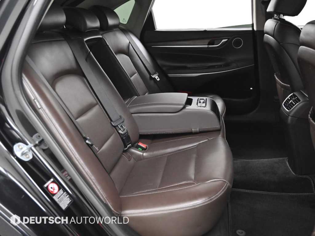 HYUNDAI Grandeur - Vista 12