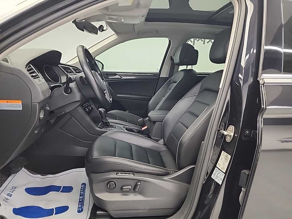 Volkswagen Tiguan - Vista 11