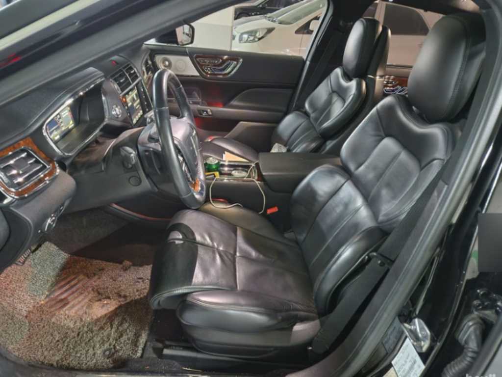 Lincoln Continental - Vista 8