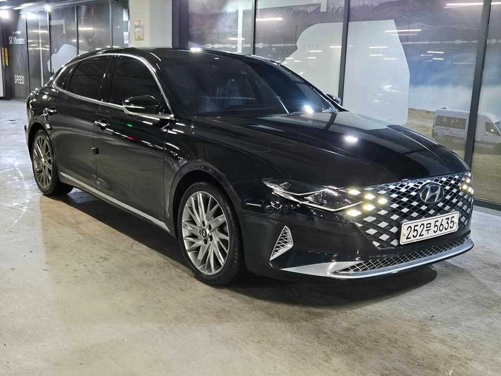 HYUNDAI Grandeur - Vista 2