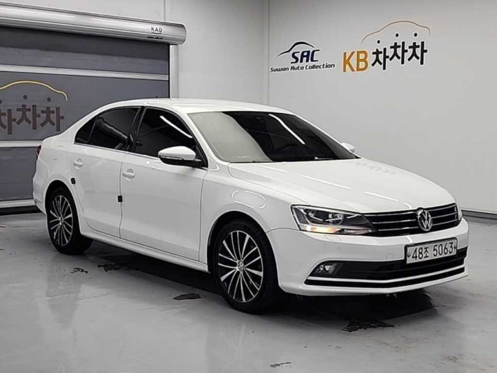 Volkswagen Jetta - Vista 4