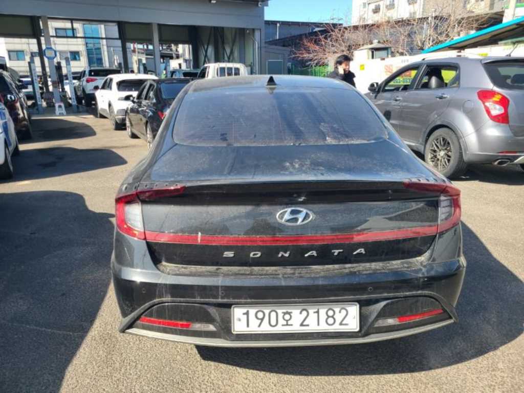 HYUNDAI Sonata - Vista 4