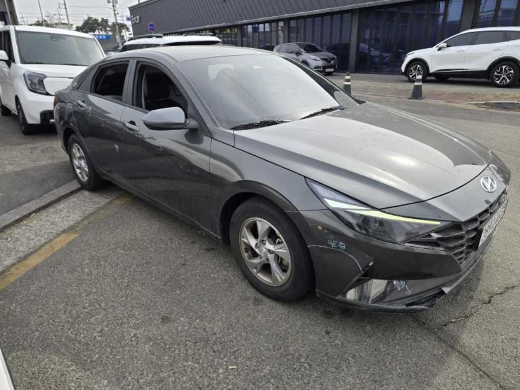 HYUNDAI Avante - Vista 2