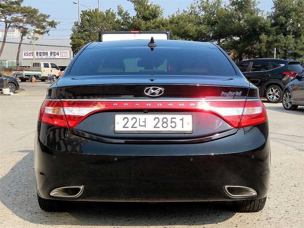 HYUNDAI Grandeur - Vista 4