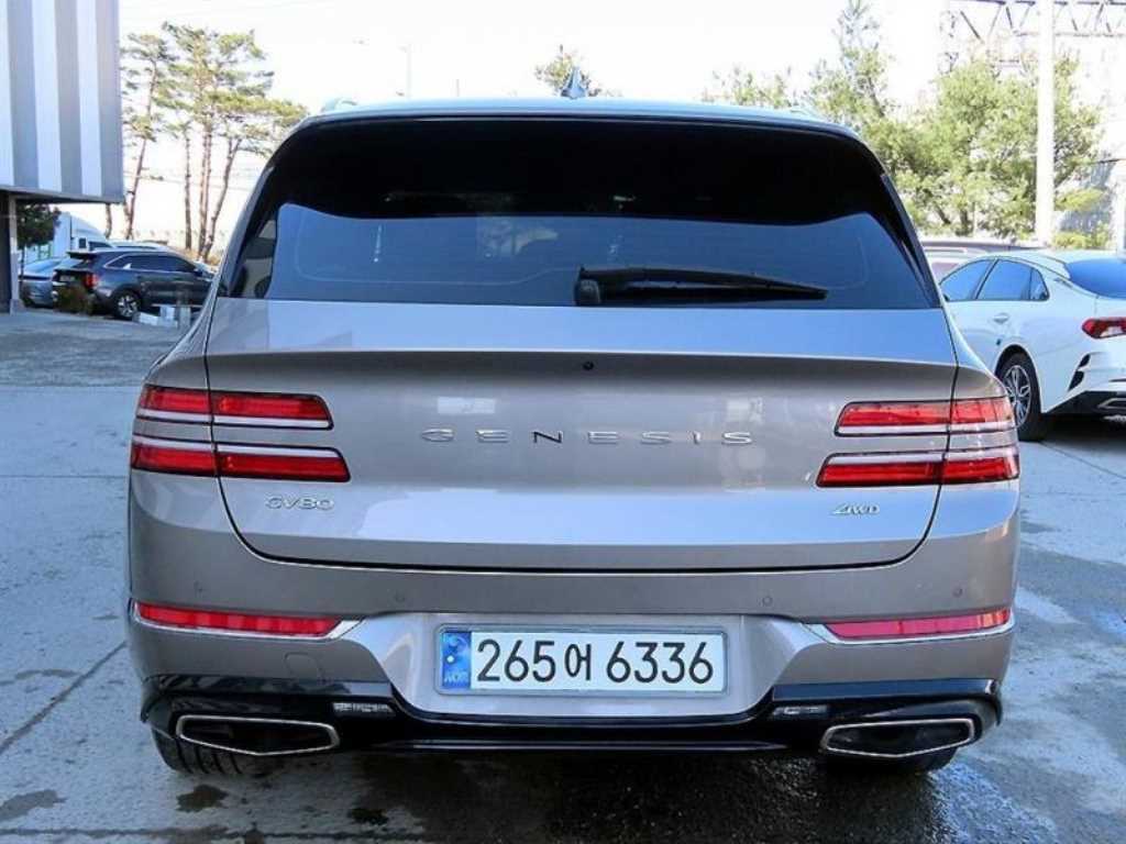 Genesis GV80 - Vista 6