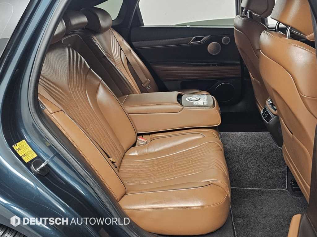 Genesis G80 - Vista 12