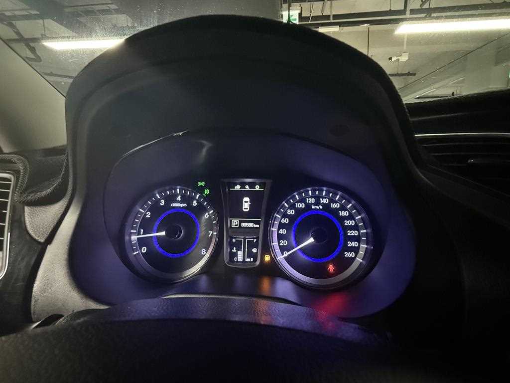 HYUNDAI Grandeur - Vista 9