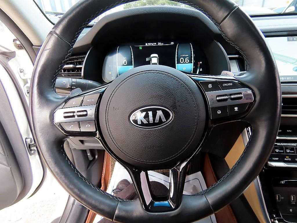 KIA K7 - Vista 8