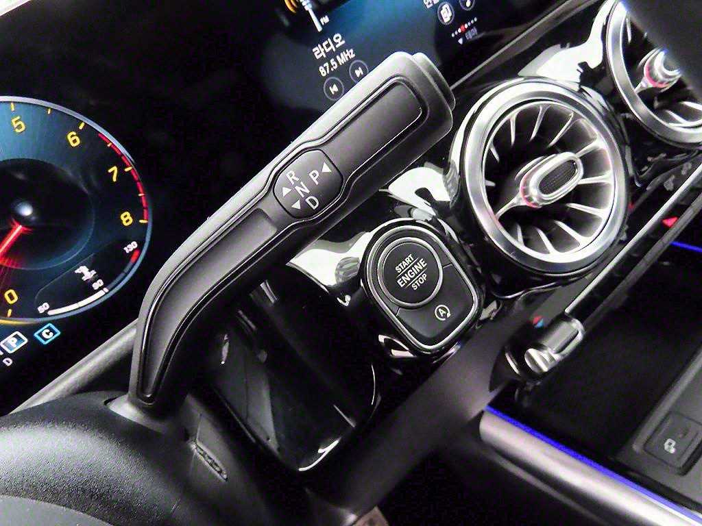 Mercedes Benz GLA Class - Vista 10