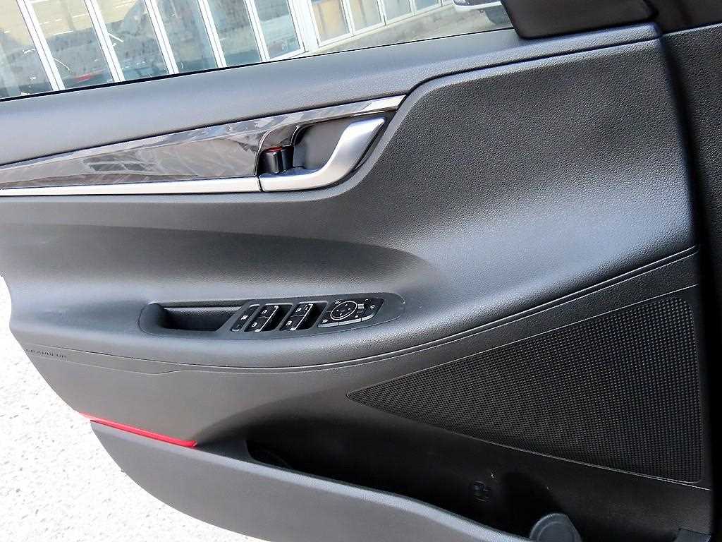 HYUNDAI Grandeur - Vista 11