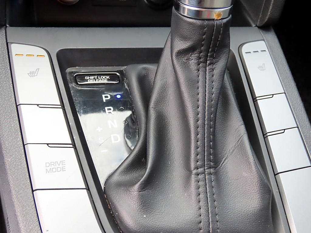 HYUNDAI Avante 2019 - Importación desde Corea - HF Imports Iquique - Foto 16