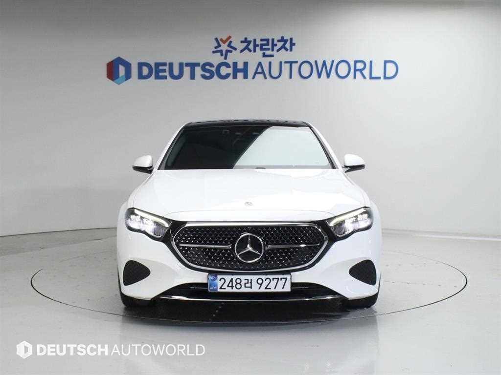 Mercedes Benz E class - Vista 3