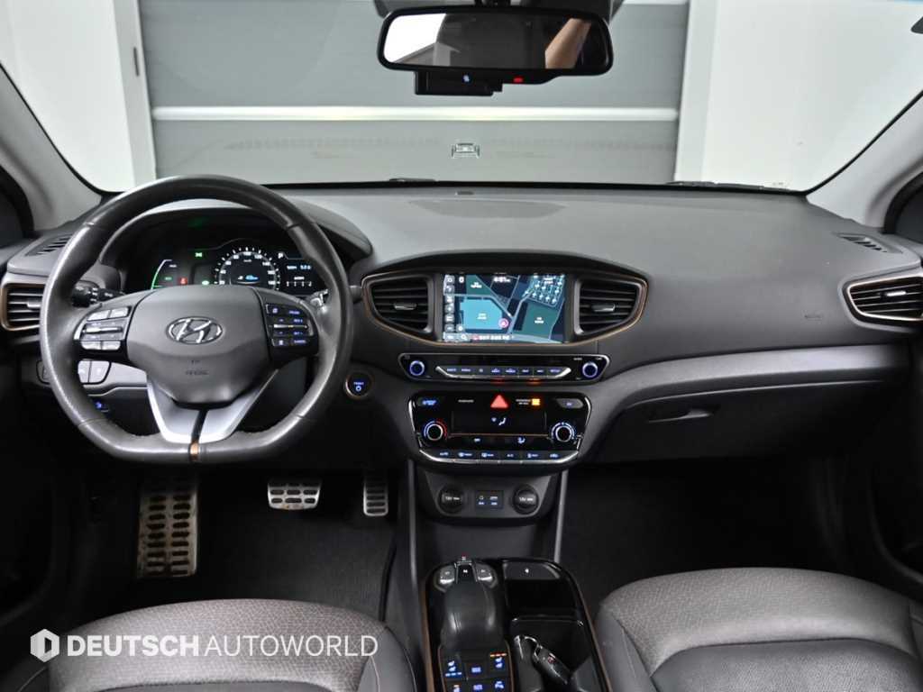 HYUNDAI Ioniq - Vista 7