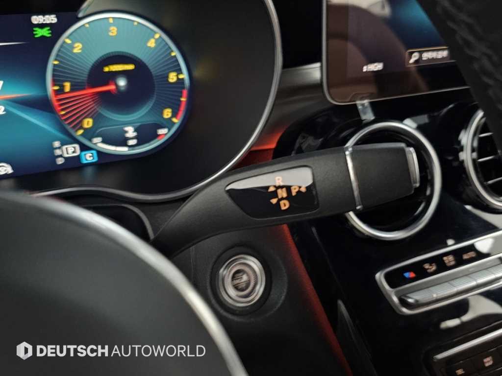 Mercedes Benz GLC Class - Vista 9