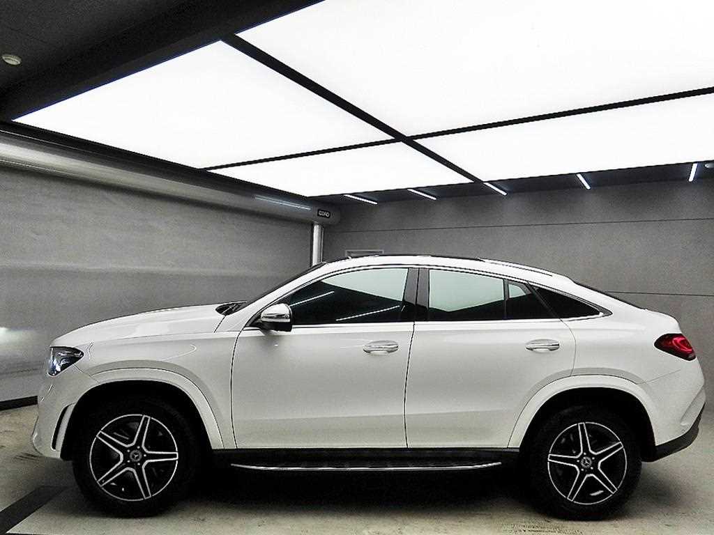 Mercedes Benz GLE Class - Vista 4