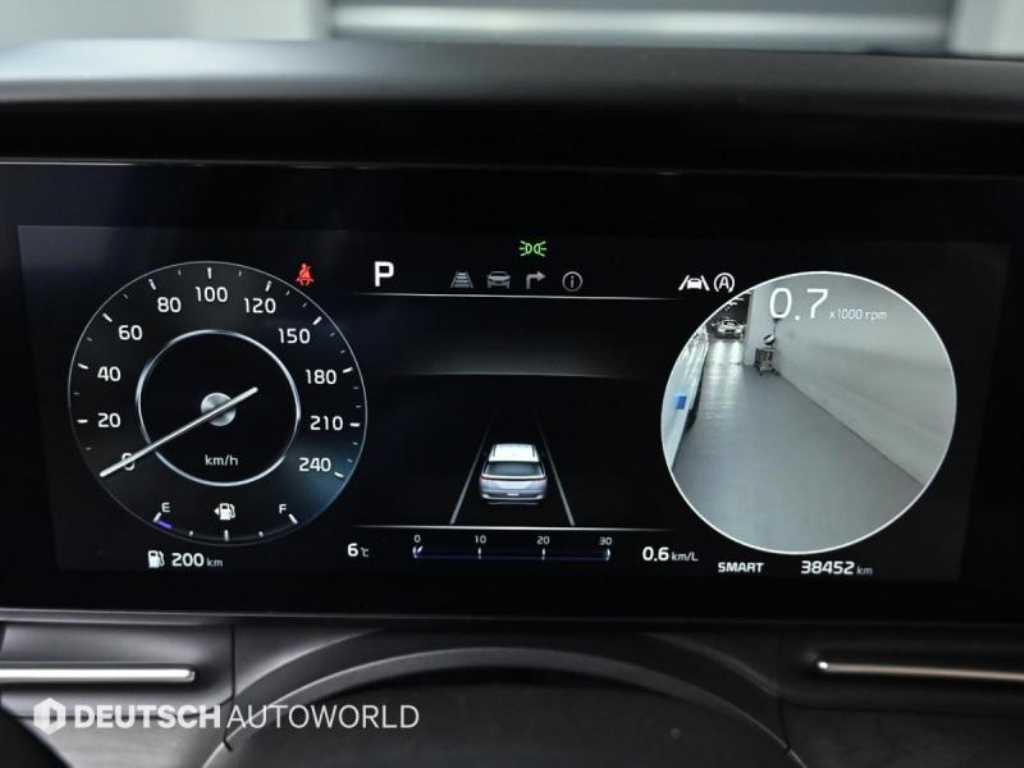 KIA Carnival - Vista 8