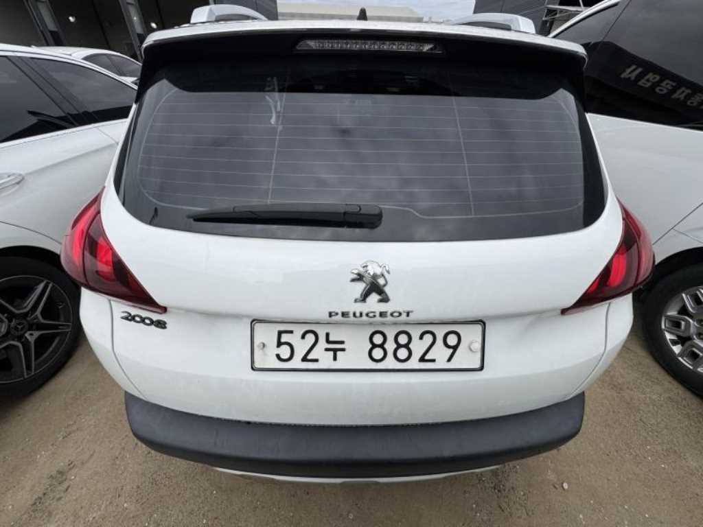 Peugeot 2008 - Vista 6