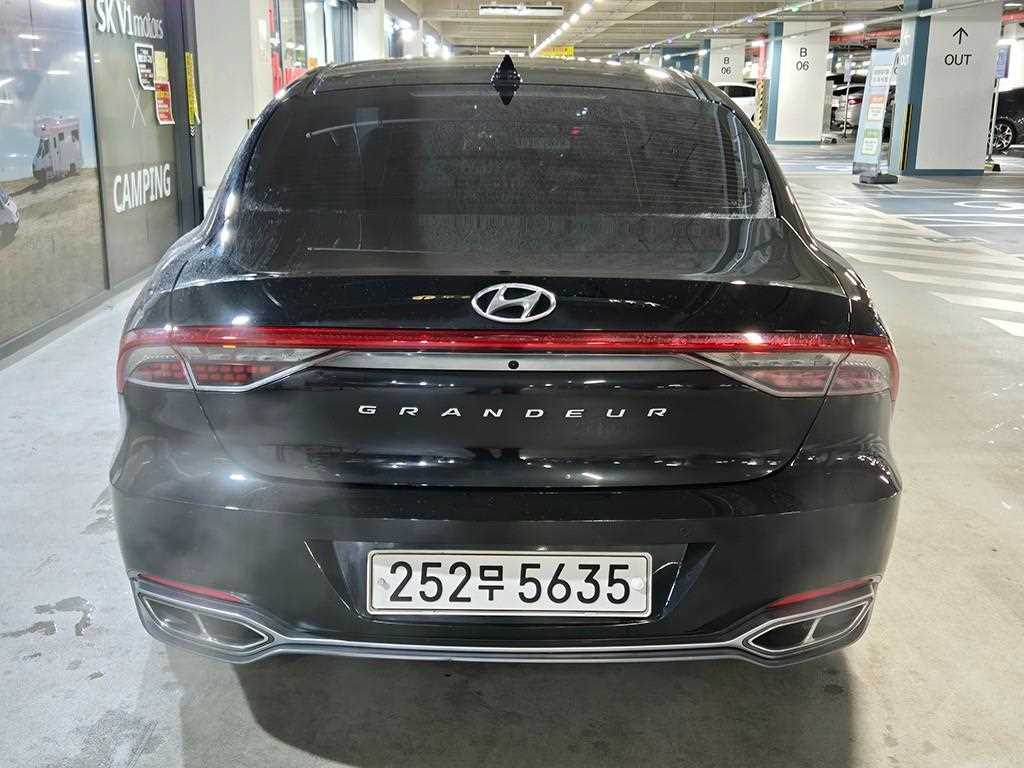 HYUNDAI Grandeur - Vista 6