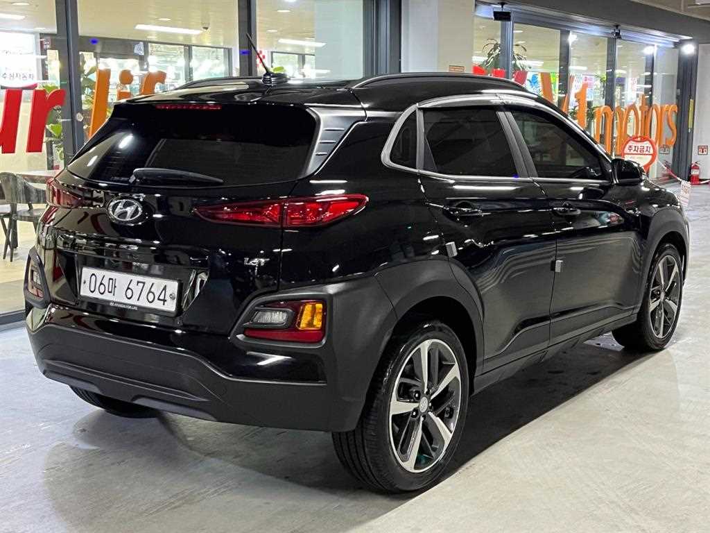 HYUNDAI Kona - Vista 3