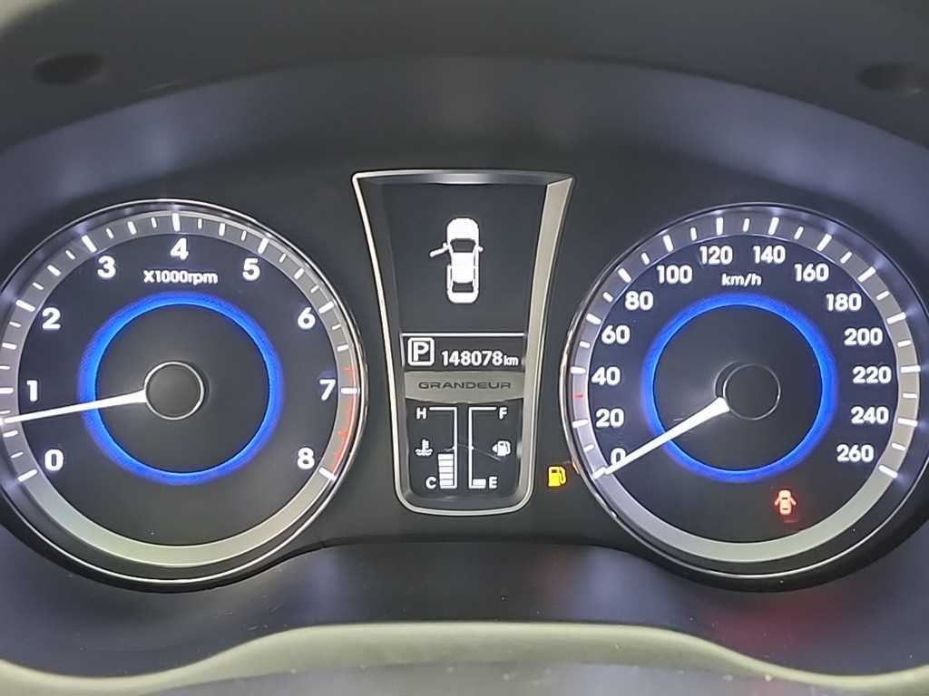 HYUNDAI Grandeur - Vista 6