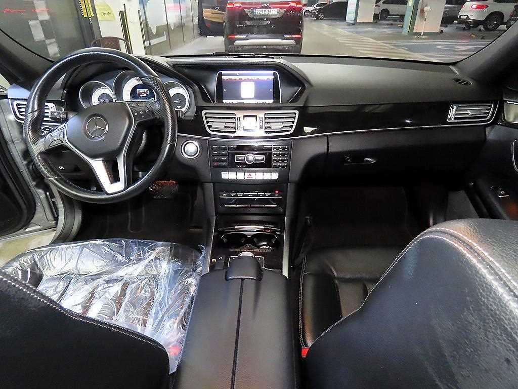 Mercedes Benz E class - Vista 10