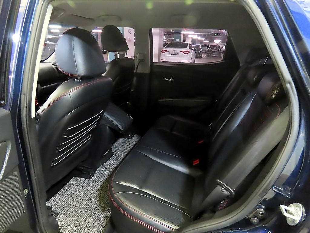 Ssangyong Tivoli - Vista 7