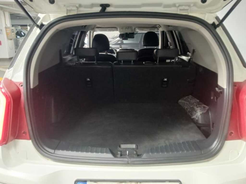 Ssangyong Tivoli 2021 Blanco - Importación desde Corea - HF Imports Iquique - Foto 18