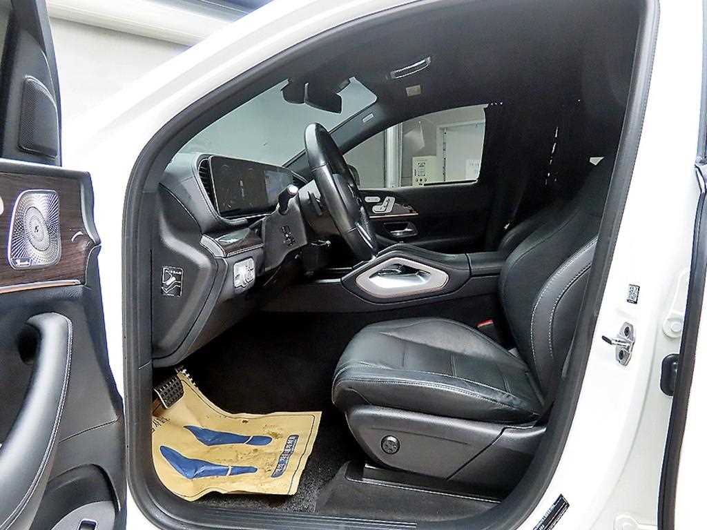 Mercedes Benz GLE Class - Vista 5