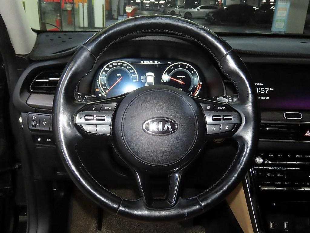 KIA K7 - Vista 8
