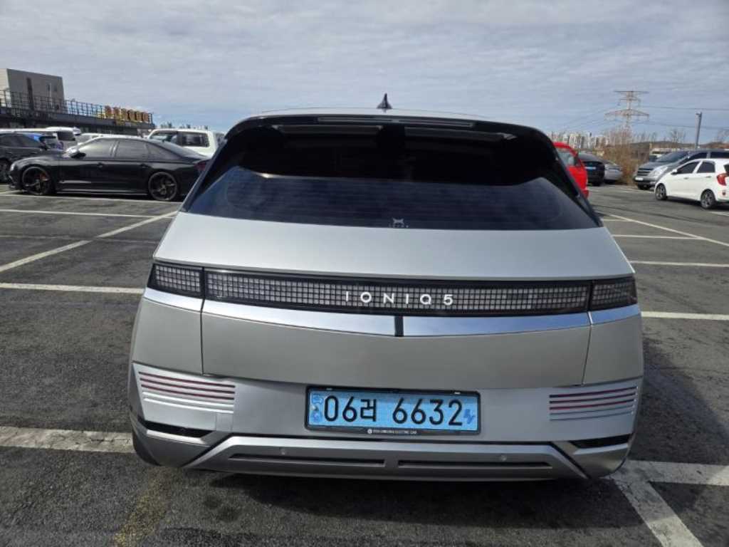 HYUNDAI Ioniq 5 - Vista 2