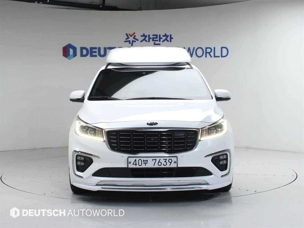 KIA Carnival - Vista 3