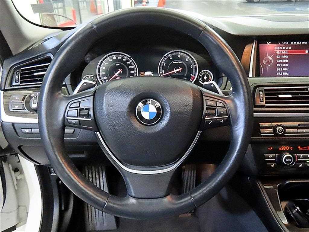 BMW 5 Series - Vista 8