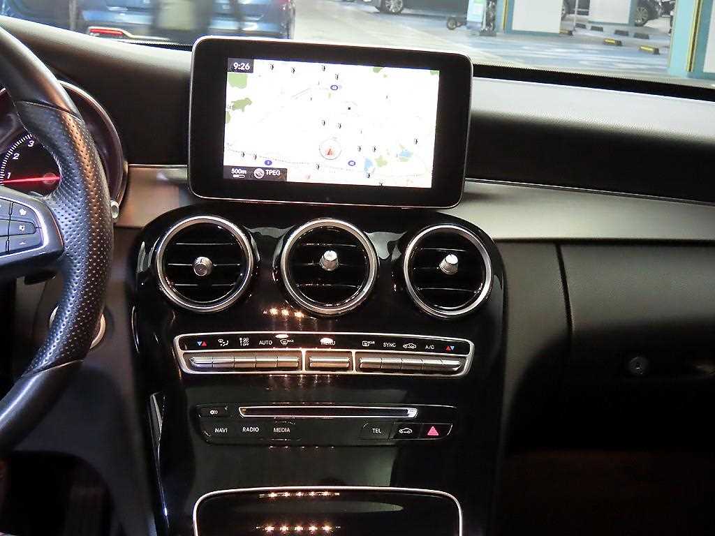 Mercedes Benz C Class - Vista 11