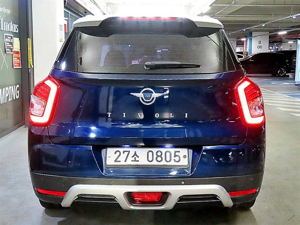 Ssangyong Tivoli - Vista 5