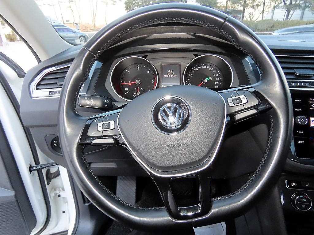 Volkswagen Tiguan - Vista 8
